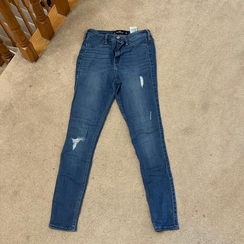 Hollister Jeans - Picture 1 of 2